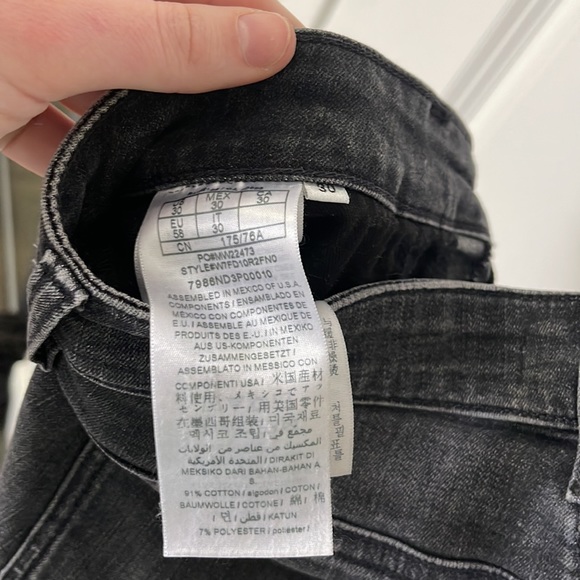 Denim shorts - Picture 3 of 3